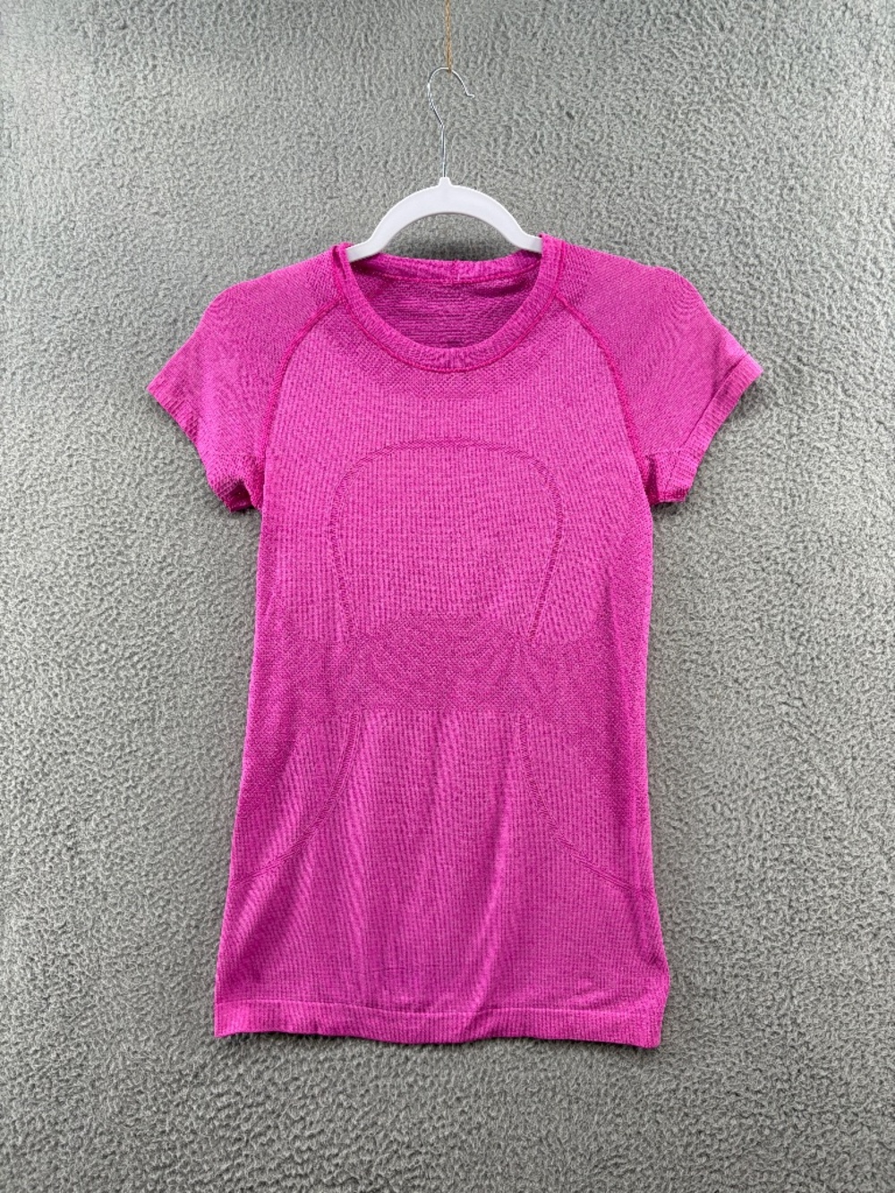 Lululemon For The Run Short Sleeve Tee Size 6 | Rare Fuchsia Pink 2018